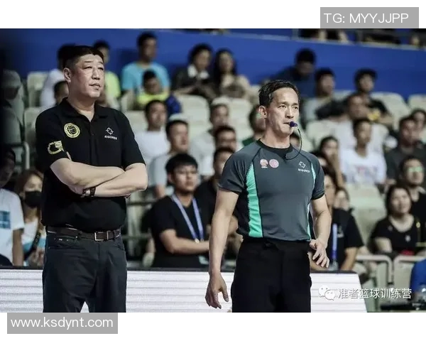 任骏飞引领球队奋勇争先展现个人风采助力篮球事业新篇章 任骏飞引领球队奋勇争先展现个人风采助力篮球事业新篇章